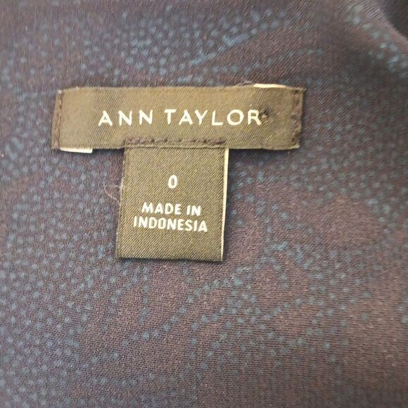 Ann Taylor Floral Buttoned Dress - Picture 10 of 13